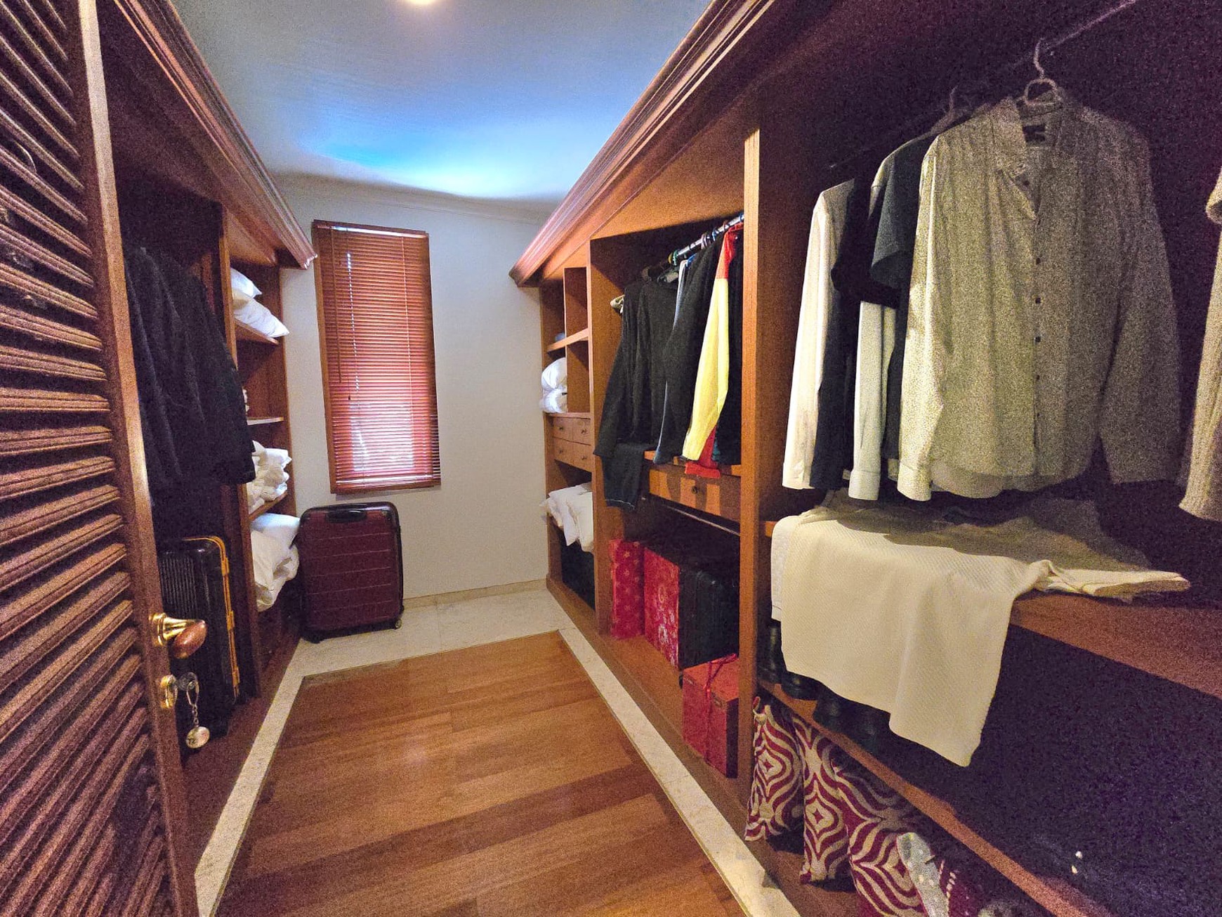 Disewakan Rumah Graha Family Surabaya Barat