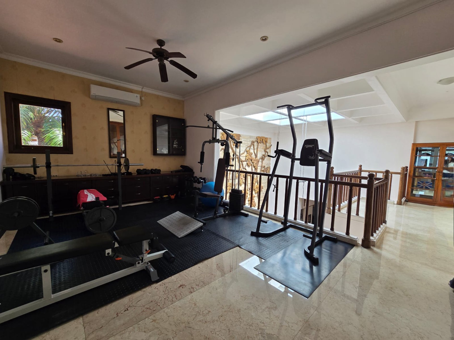 Disewakan Rumah Graha Family Surabaya Barat
