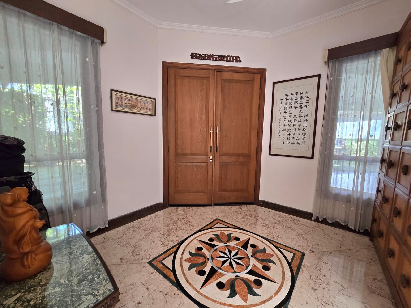 Disewakan Rumah Graha Family Surabaya Barat