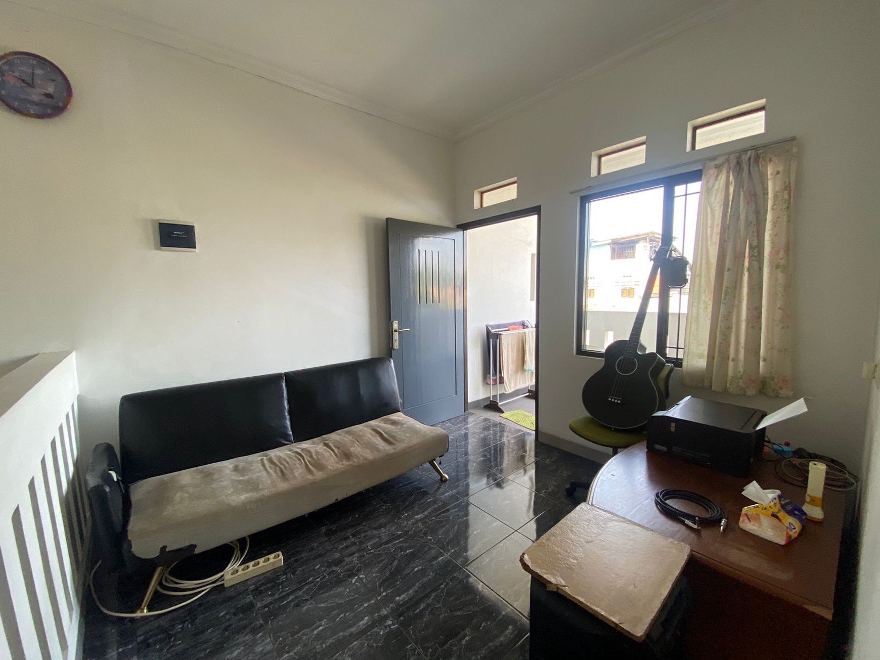 RUMAH COZY MINIMALIS 2 LANTAI DI METLAND CILEUNGSI