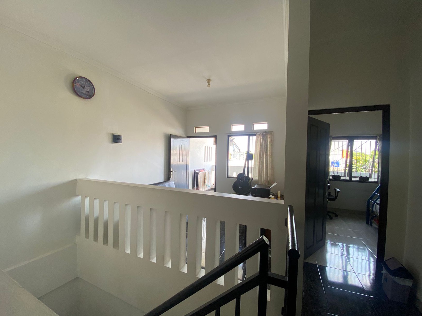 RUMAH COZY MINIMALIS 2 LANTAI DI METLAND CILEUNGSI