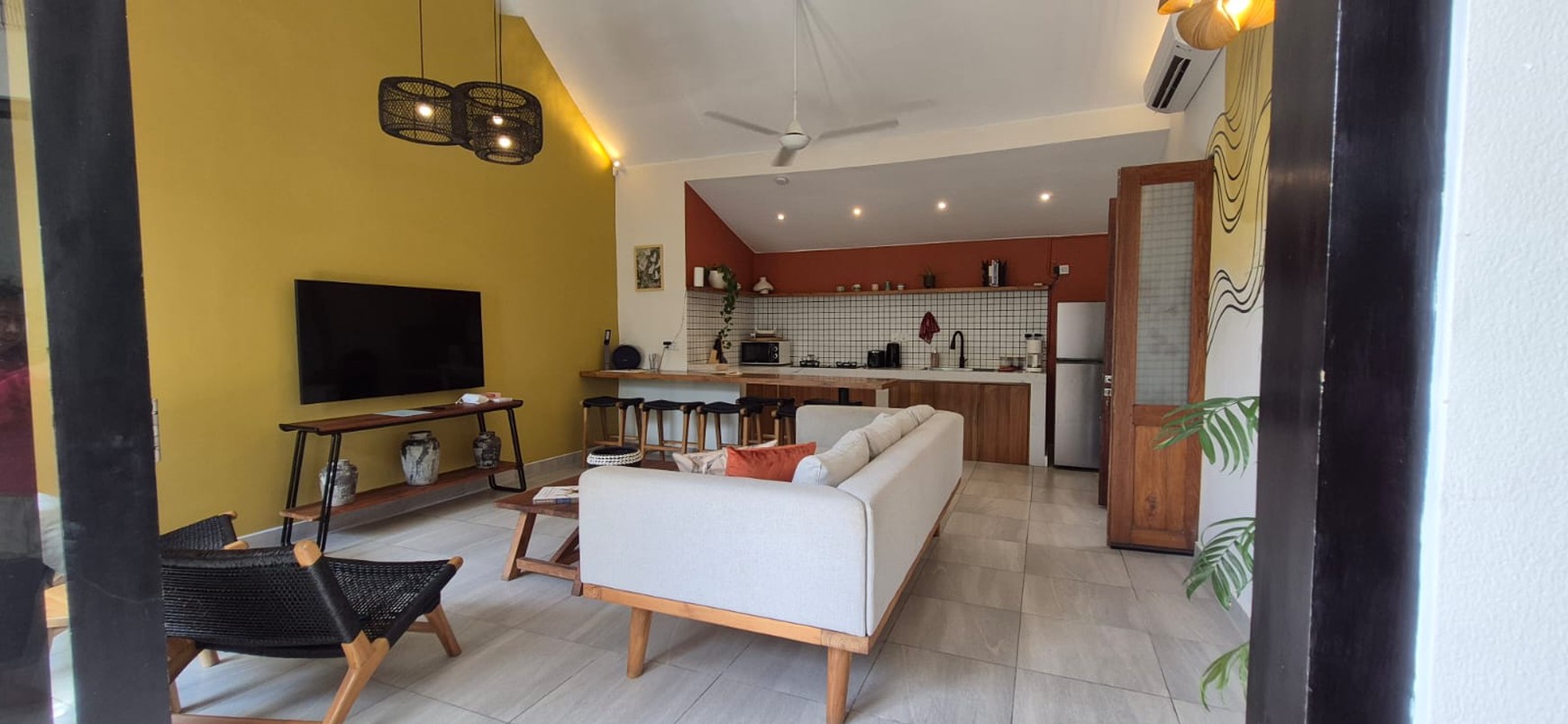 Leasehold - Fully Furnished Leasehold Villa in Padang Linjong - 1.6km to Echo Beach and La Brisa, Canggu, Bali