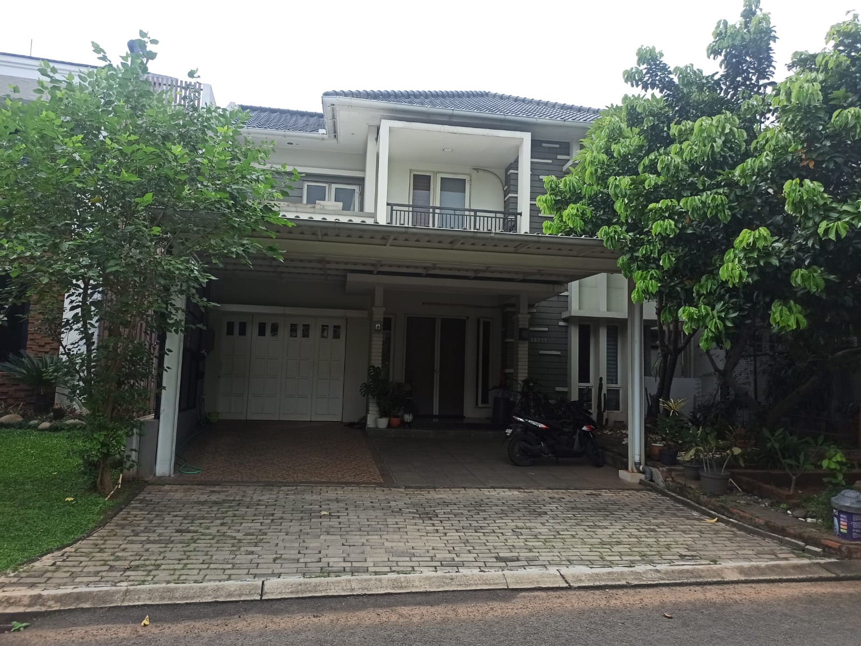 RUMAH MEWAH 2 LANTAI DI CLUSTER TERDEPAN KOTA WISATA CIBUBUR