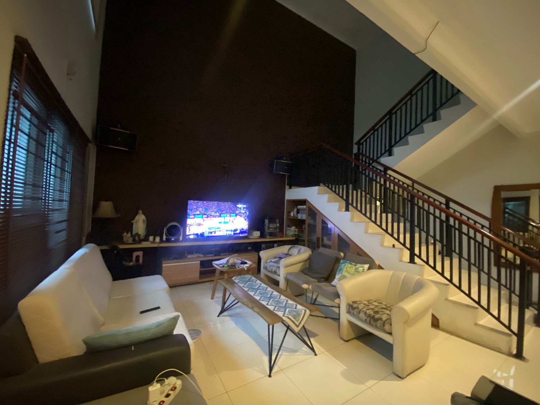 RUMAH MEWAH 2 LANTAI DI CLUSTER TERDEPAN KOTA WISATA CIBUBUR