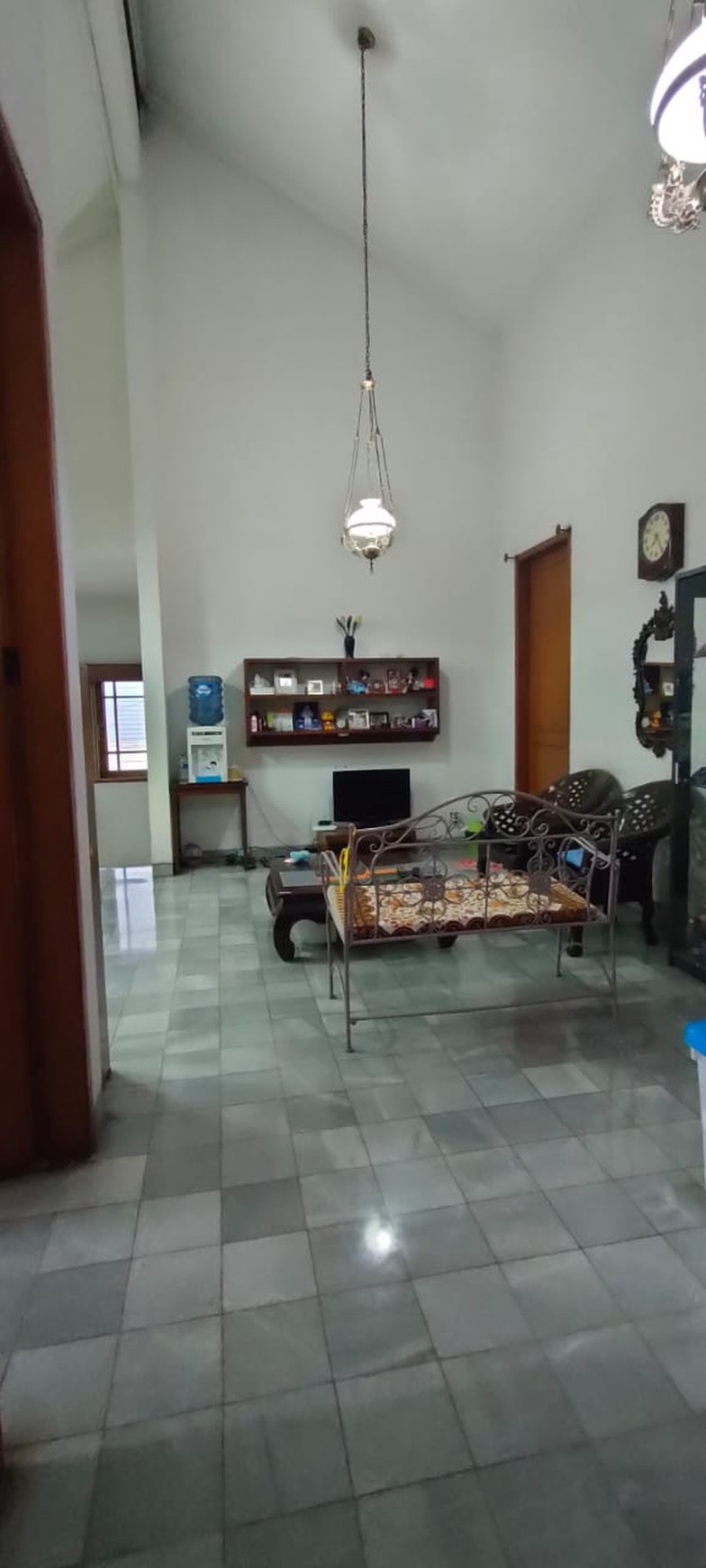 DIJUAL RUMAH LUAS & NYAMAN DI KEBAYORAN BARU, JAKARTA SELATAN