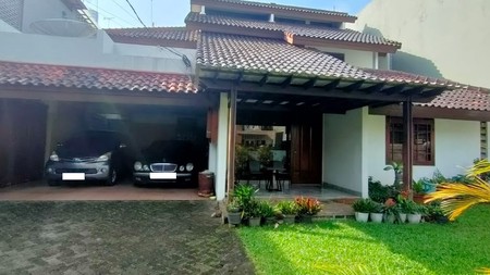DIJUAL RUMAH LUAS & NYAMAN DI KEBAYORAN BARU, JAKARTA SELATAN
