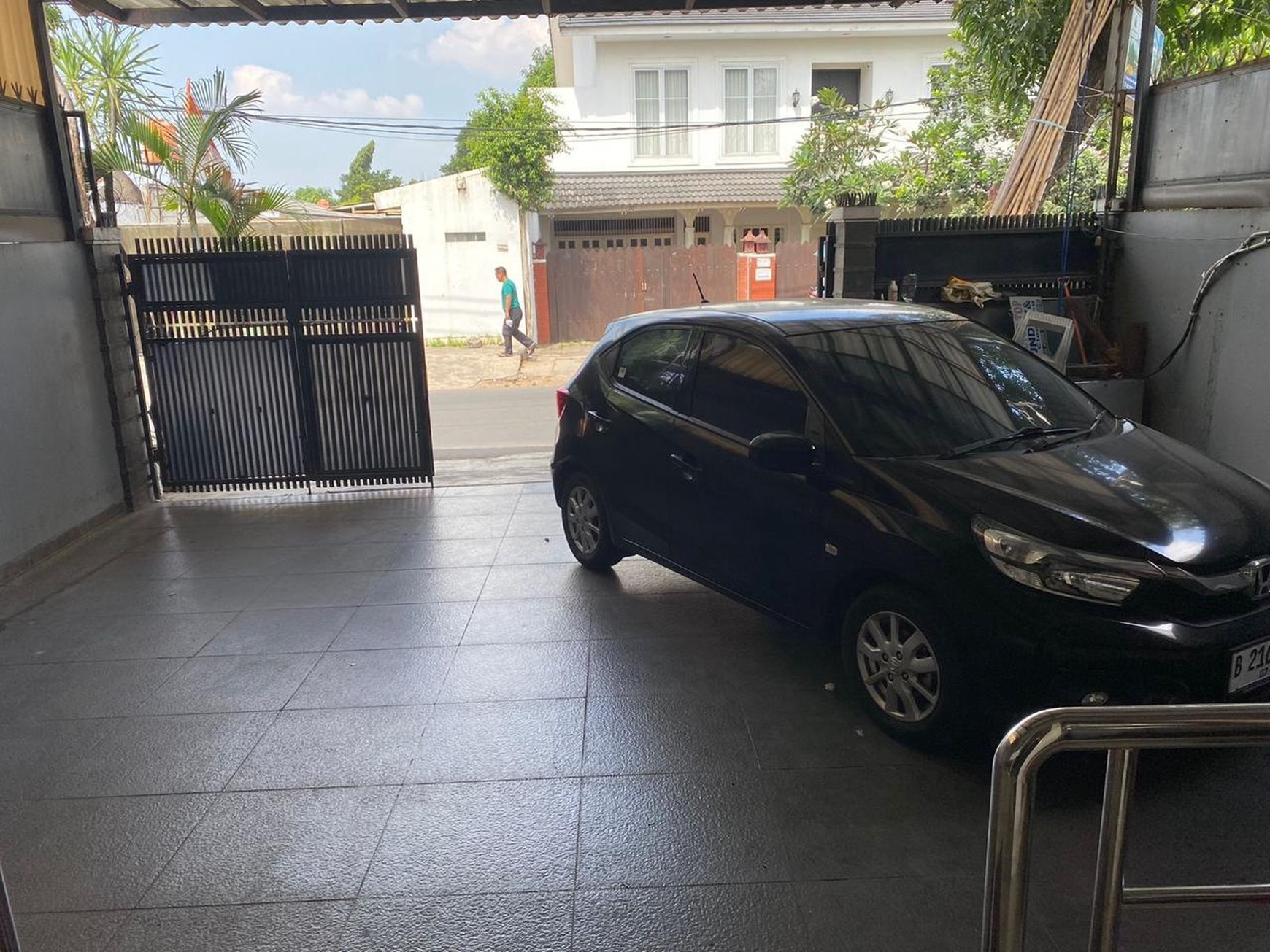 For Sale Rumah Siap Huni di Kebon Jeruk Jakarta Barat