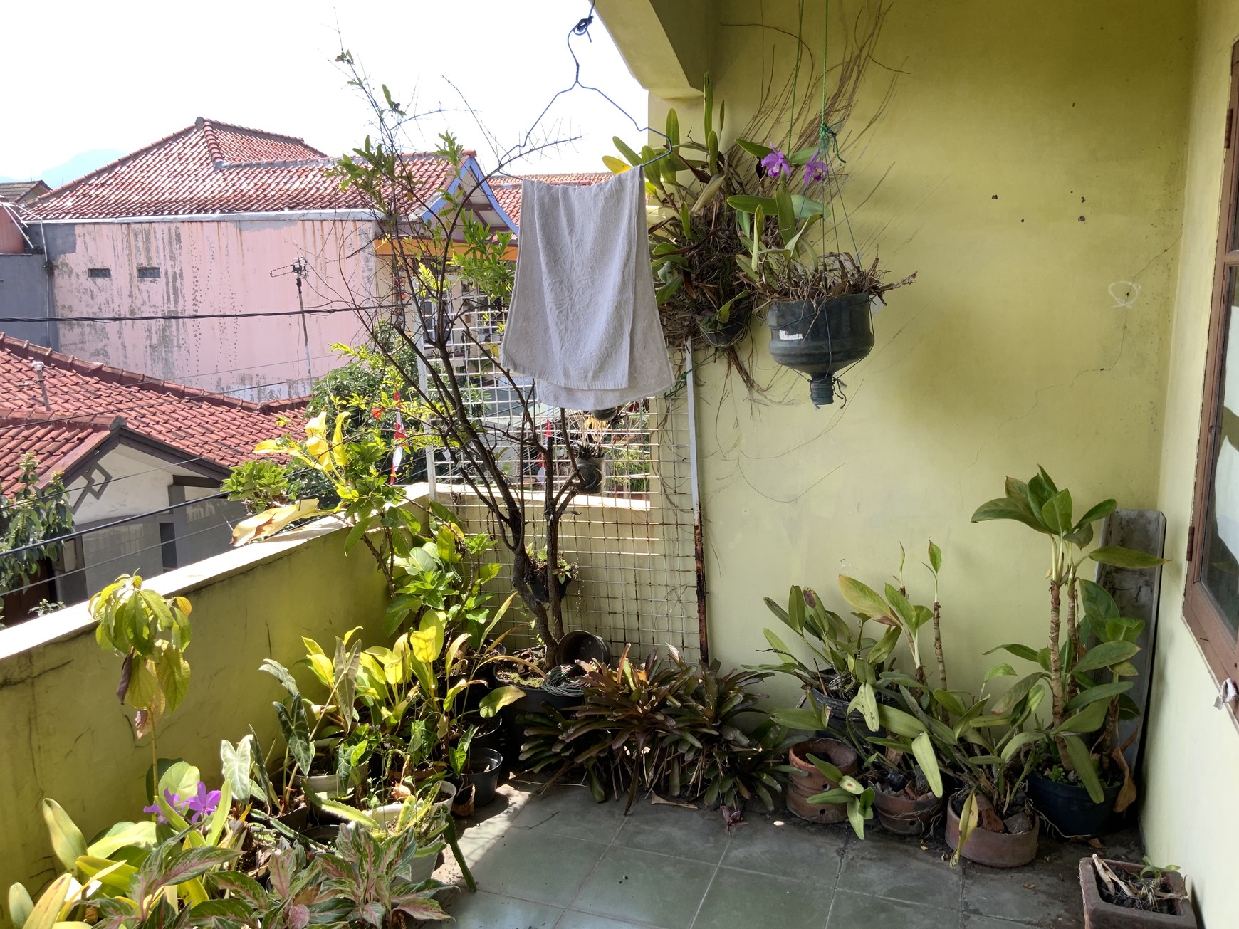 Rumah Hoek Luas di Rancasari dekat RS Al Islam dan Pusat Perbelanjaan Kota Bandung