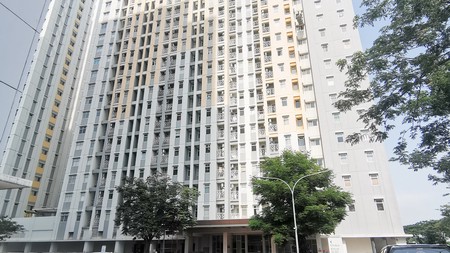 Apartement The Springlake seberang Mall Summarecon Bekasi, dekat BPK Penabur, Al Azhar, Kampus BINUS Nusantara dekat dengan Stasiun Kereta Bekasi Barat 