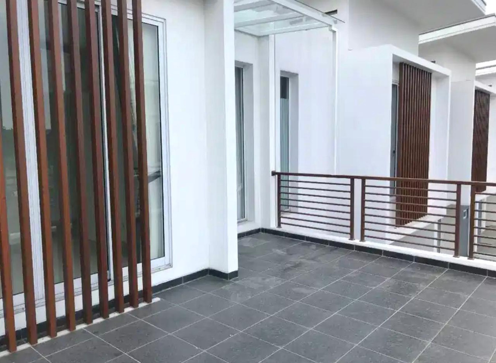Rumah di Bintaro Jaya 2 Lantai KT 3+1 KM 3+1 Surat SHM