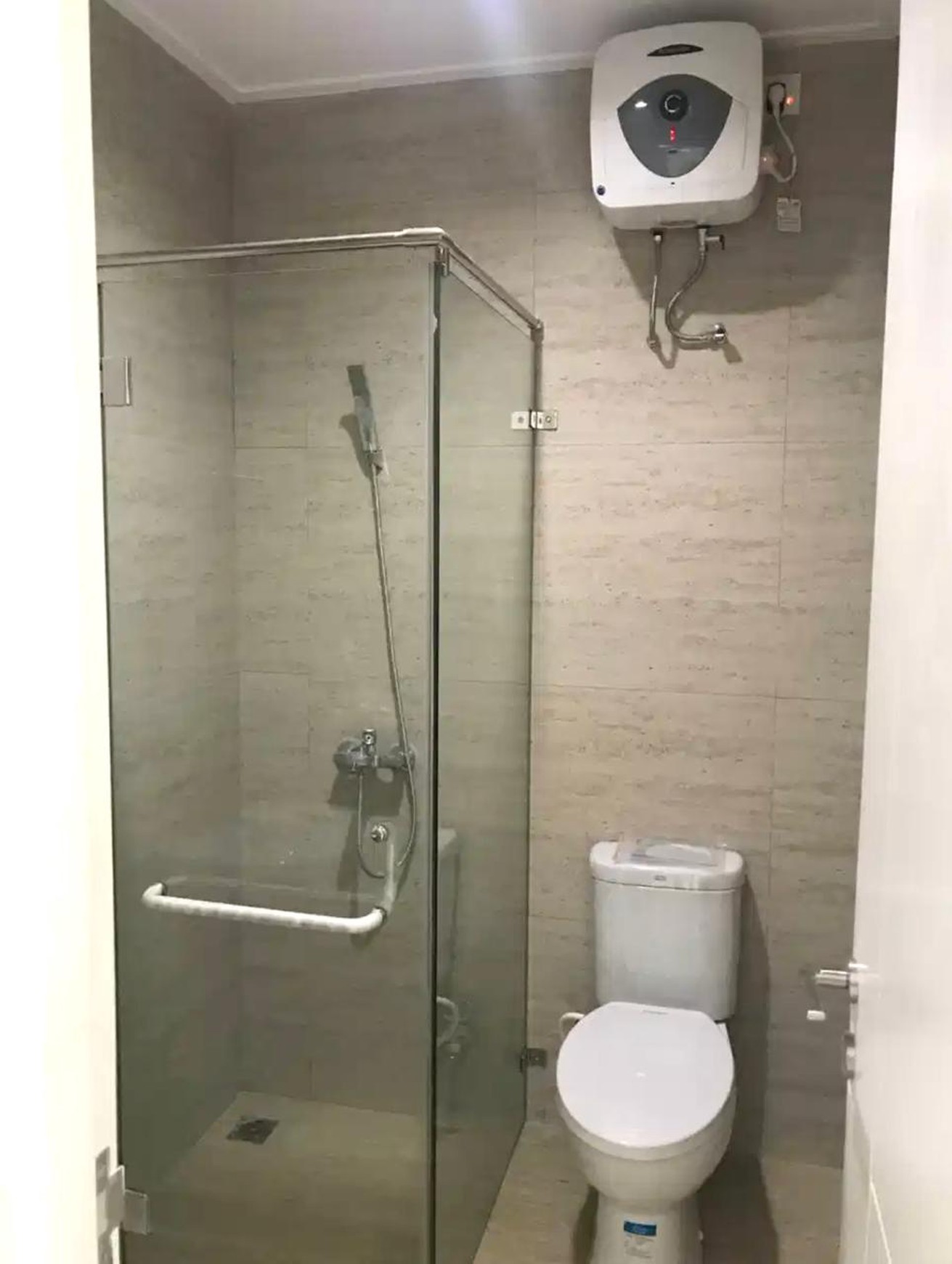 Rumah di Bintaro Jaya 2 Lantai KT 3+1 KM 3+1 Surat SHM