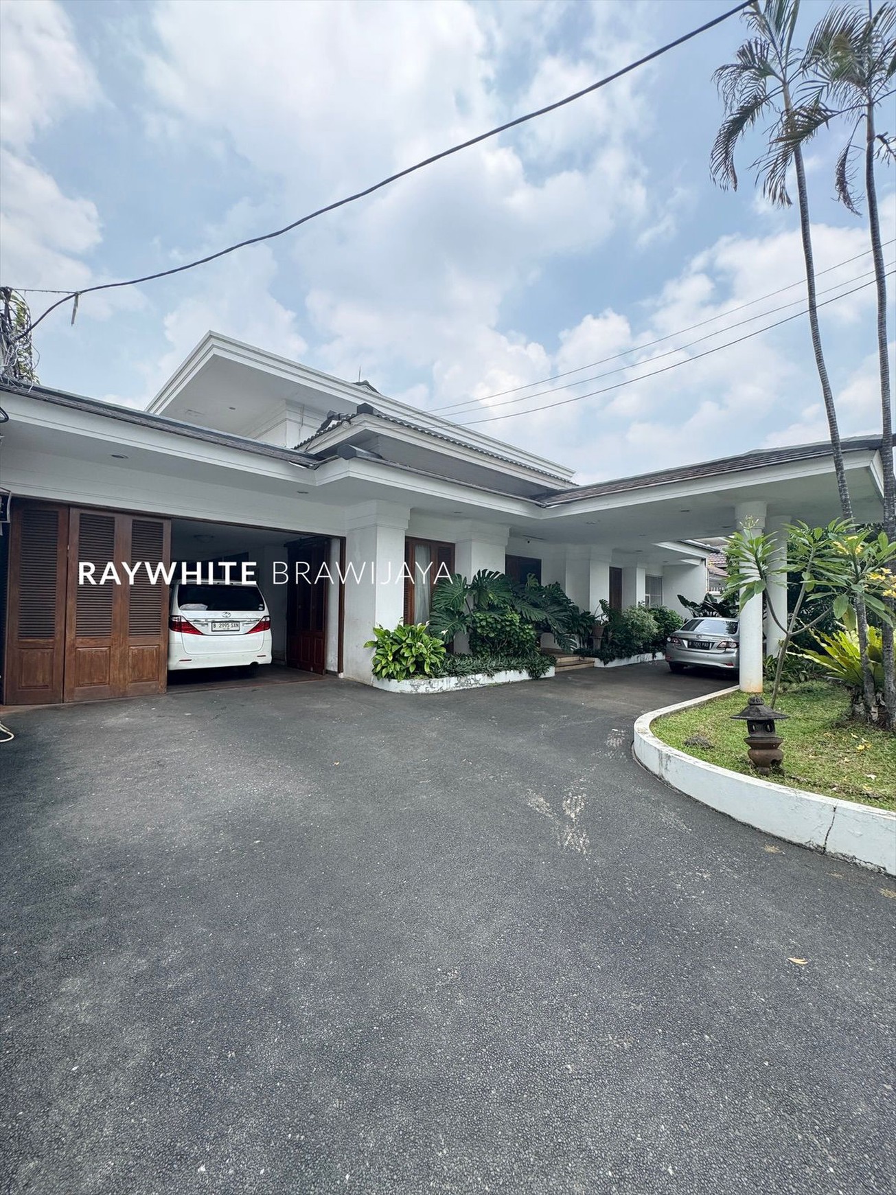 Rumah Siap Huni Lingkungan Tenang Area Kemang Timur