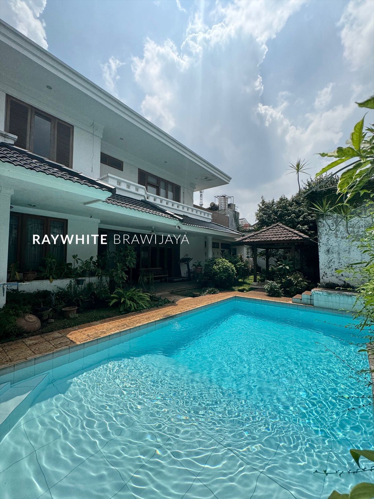 Rumah Siap Huni Lingkungan Tenang Area Kemang Timur