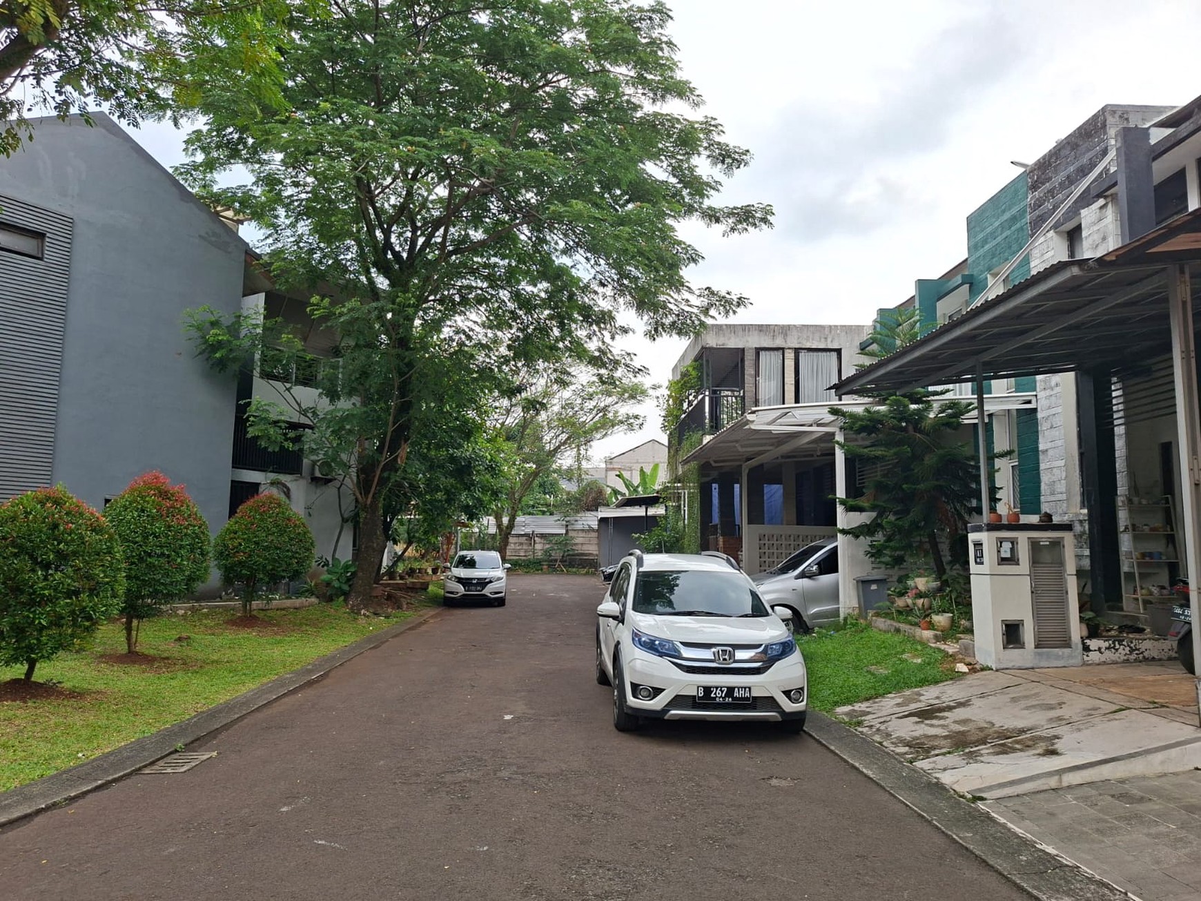 Rumah Bagus Di Emerald Terrace Bintaro Jaya Sektor 9