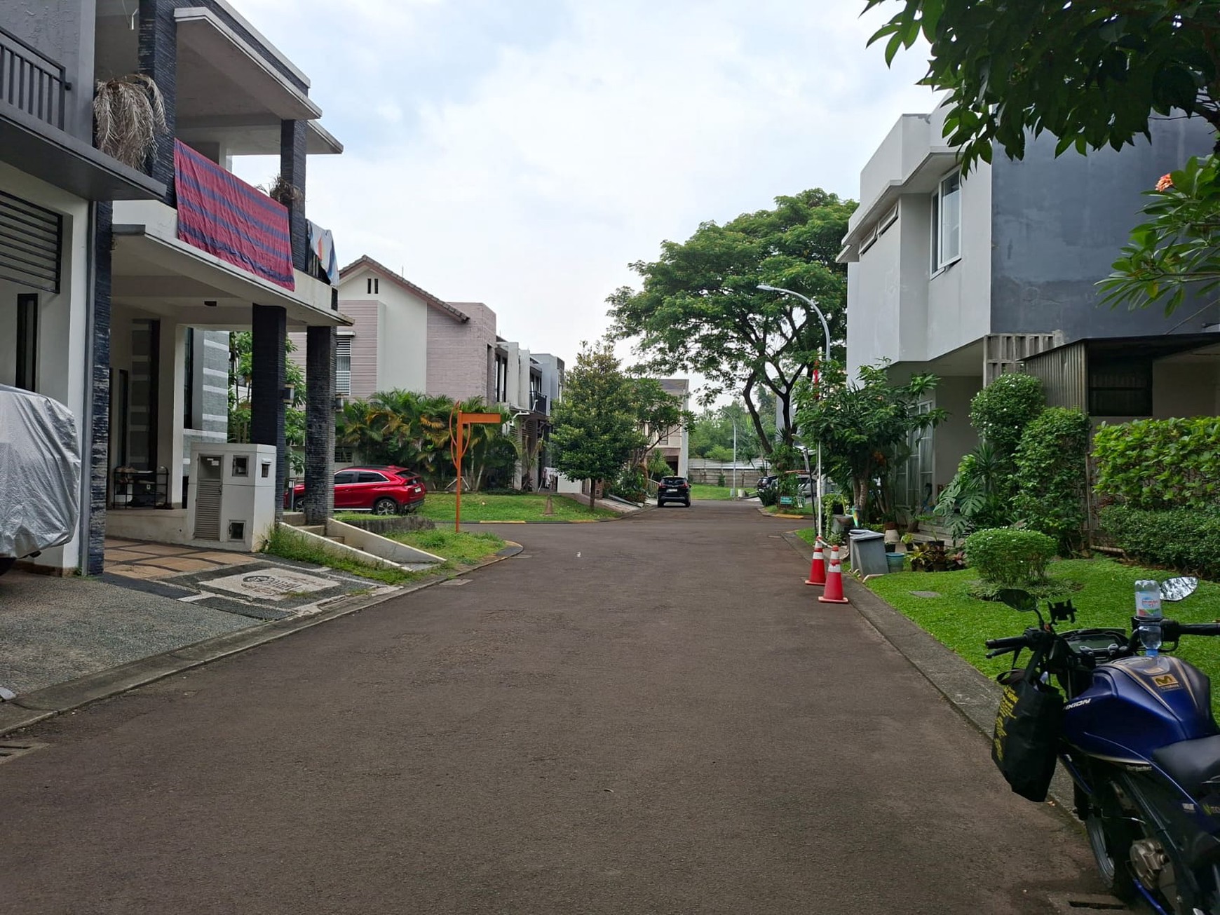 Rumah Bagus Di Emerald Terrace Bintaro Jaya Sektor 9