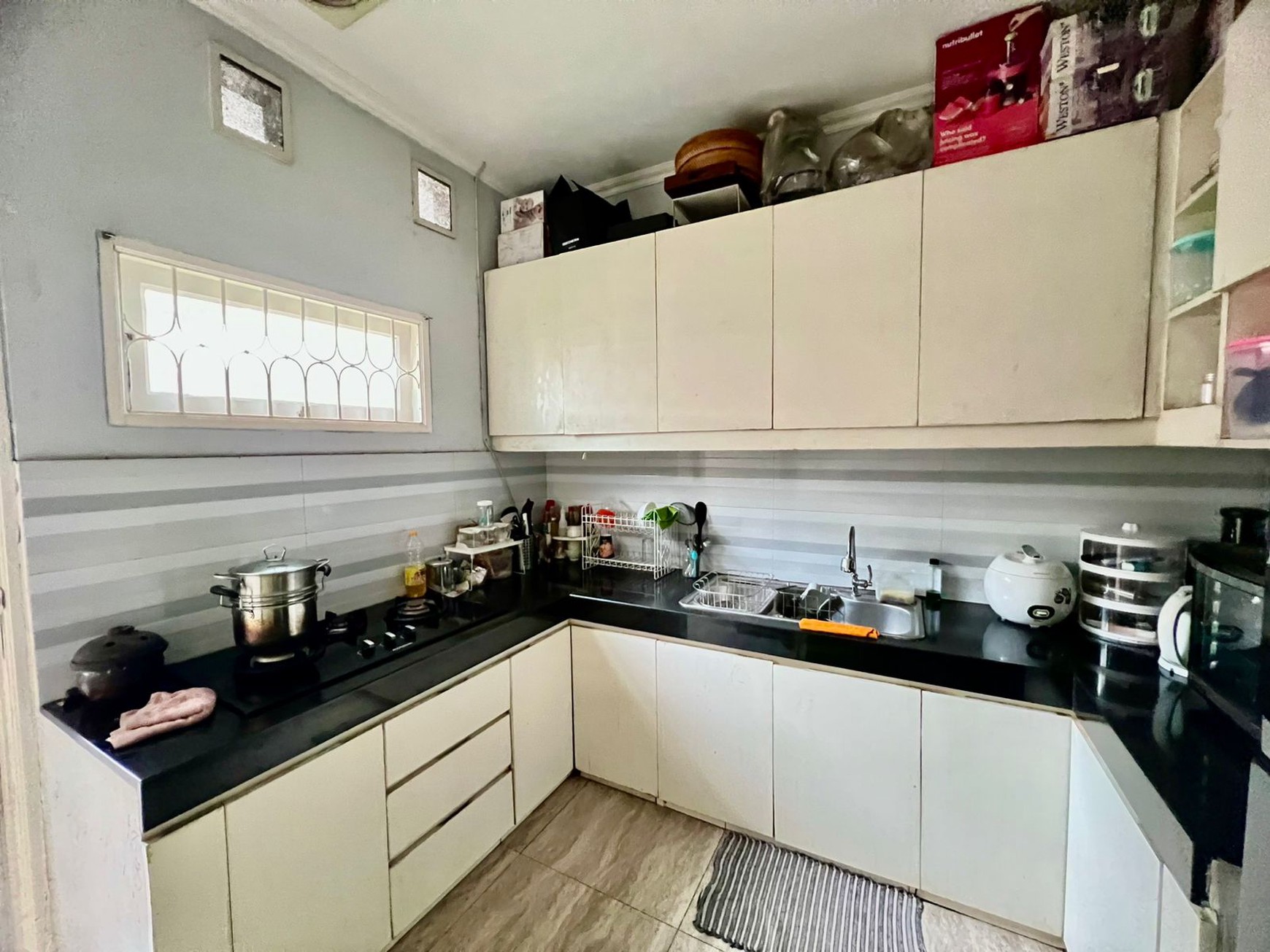 Rumah Bagus Hoek di Puri Bintaro, Bintaro Jaya Sektor 9