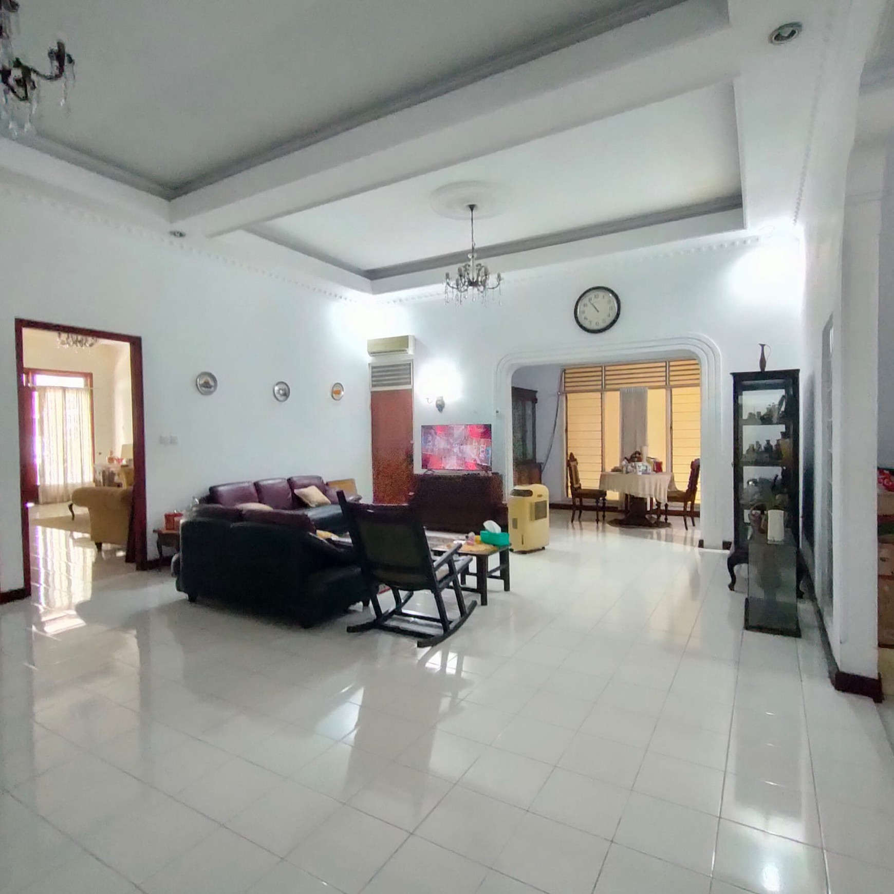 Di jual Rumah  Jl H Buang  Ulujami Pesanggrahan - Jaksel
