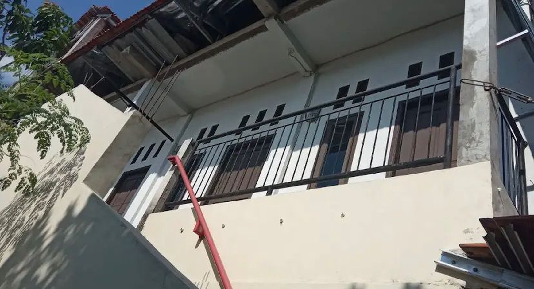 Rumah kos-kosan Di Jl H Joan Pondok Aren Tangerang Selatan