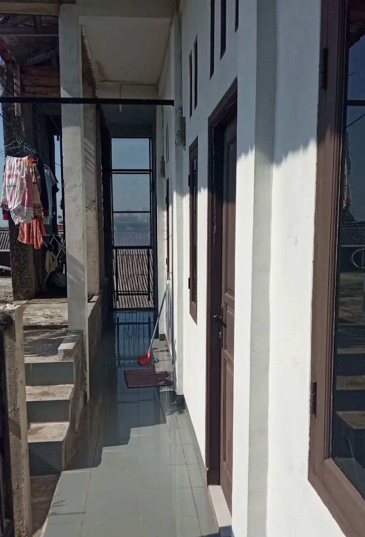 Rumah kos-kosan Di Jl H Joan Pondok Aren Tangerang Selatan
