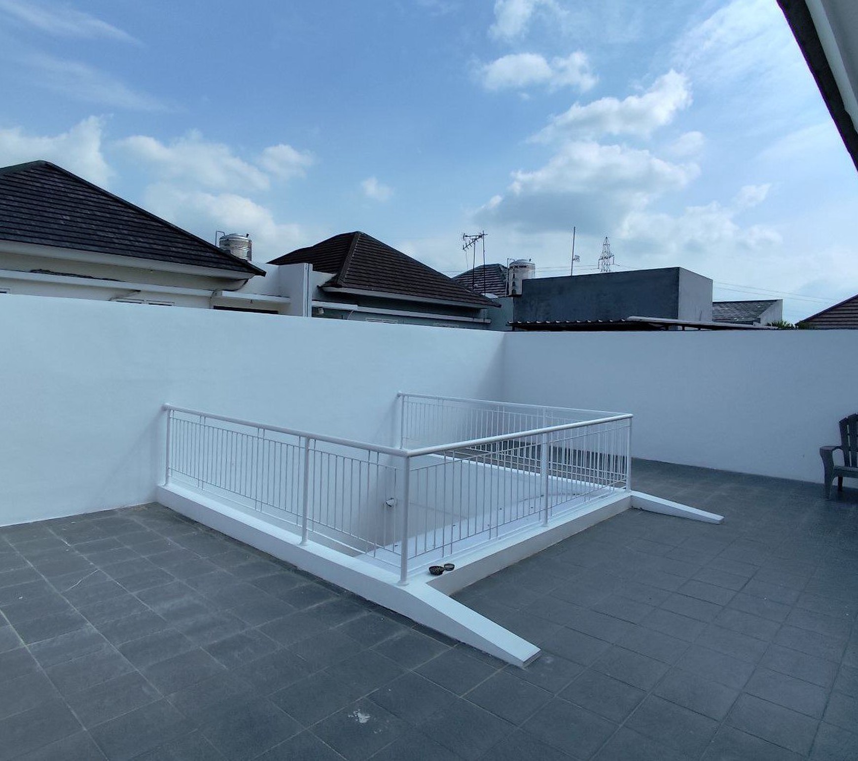 Jual Rumah 2 Lantai Murah Surabaya Barat di Wisata Bukit Mas