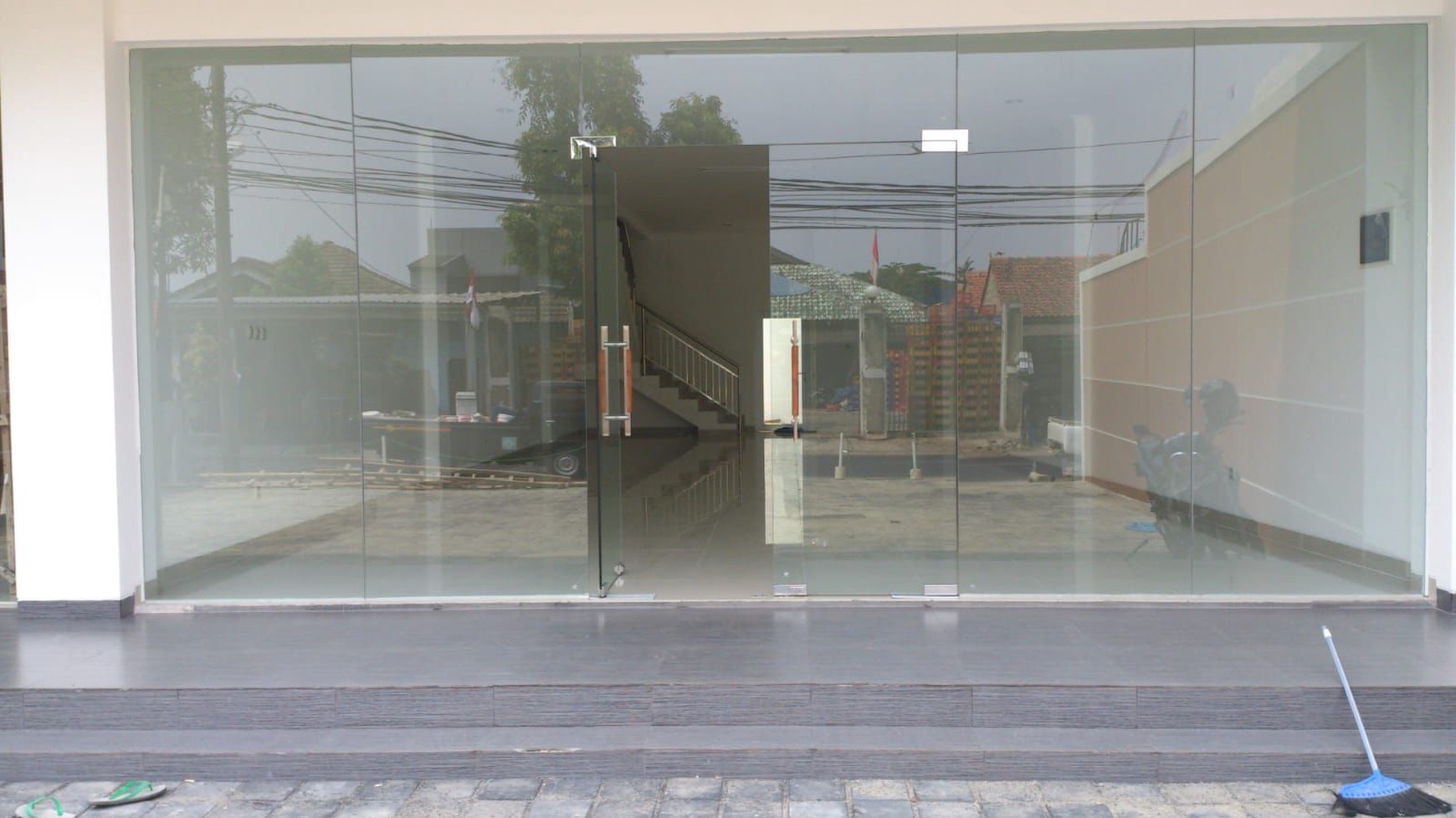Gedung Siap Pakai Di Jl M Kahfi Jagakarsa Jakarta Selatan