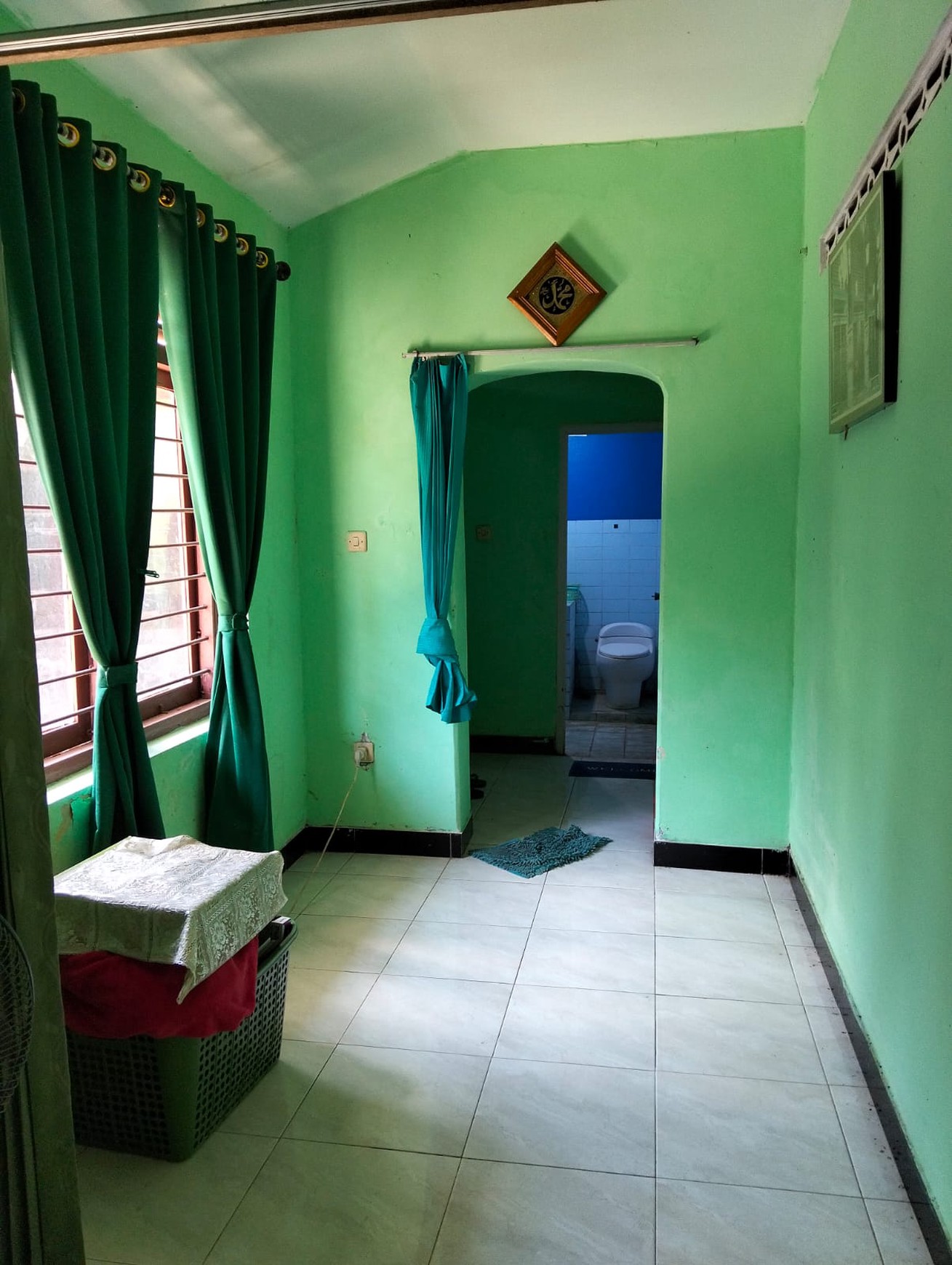 Rumah Tinggal Halaman Luas 865 Meter Persegi Lokasi Dekat Jalan Wates-Purworejo Km 6, Kulon Progo