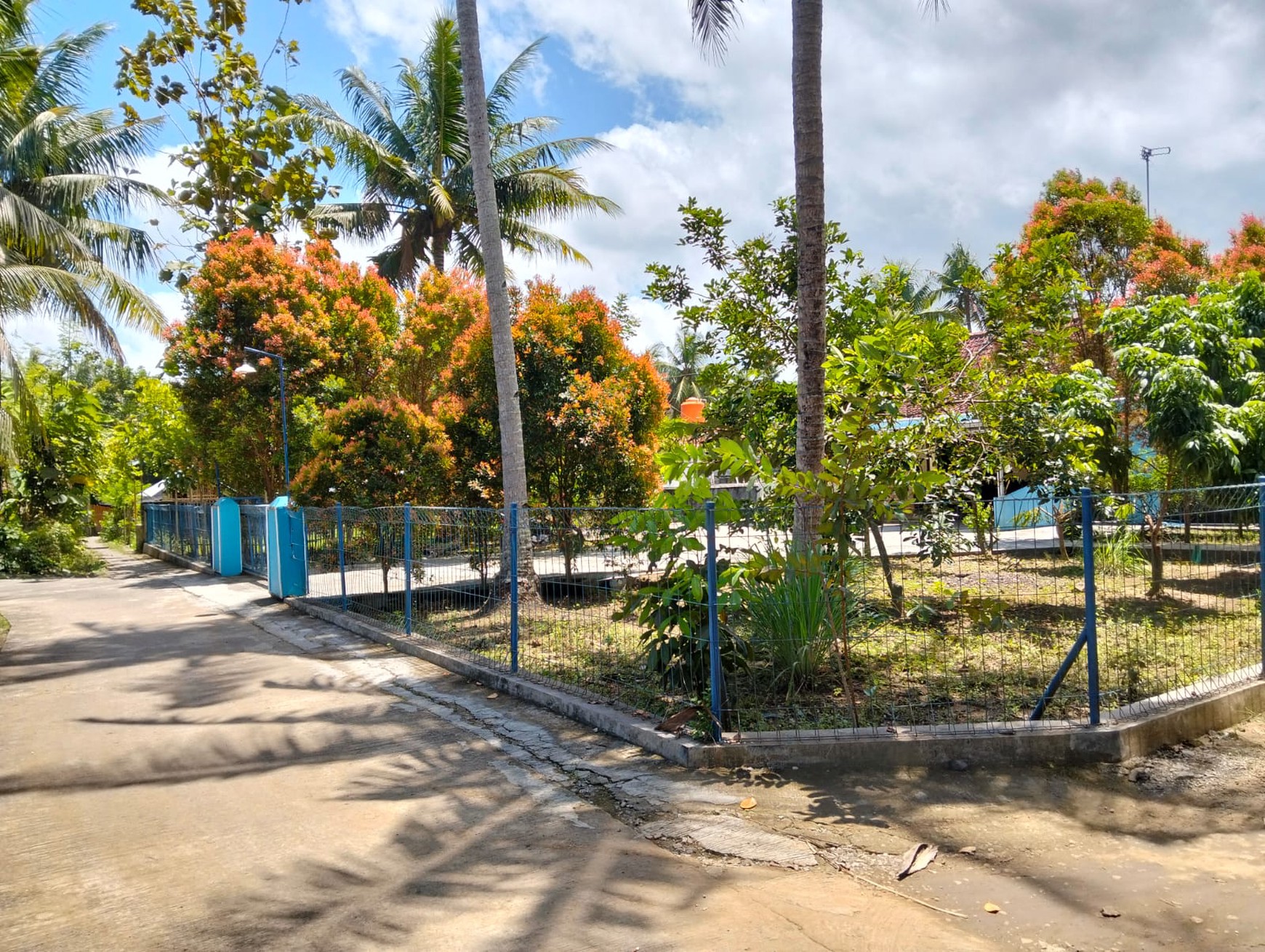 Rumah Tinggal Halaman Luas 865 Meter Persegi Lokasi Dekat Jalan Wates-Purworejo Km 6, Kulon Progo
