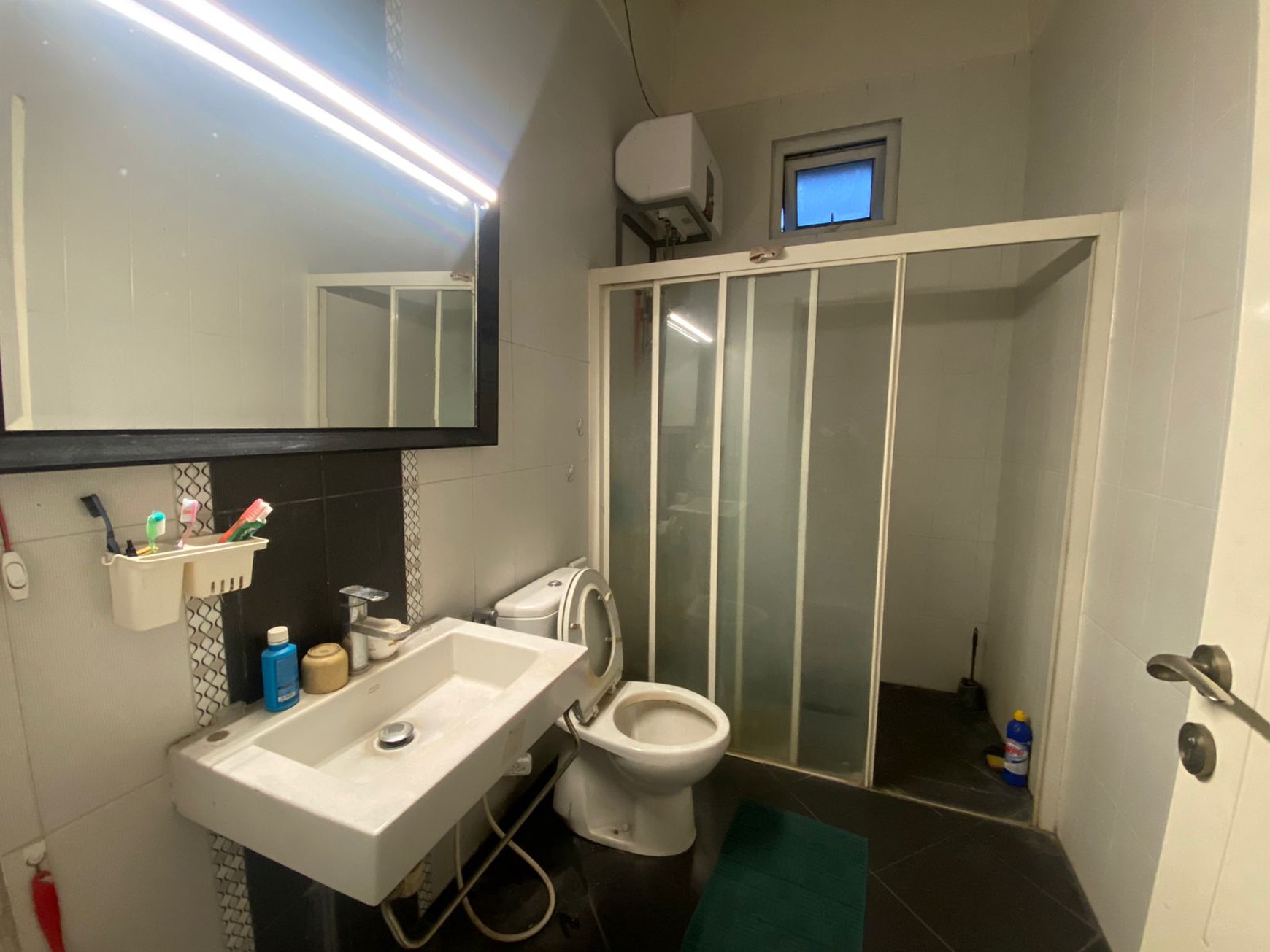 RUMAH MEWAH 2 LANTAI DI CLUSTER TERDEPAN KOTA WISATA CIBUBUR