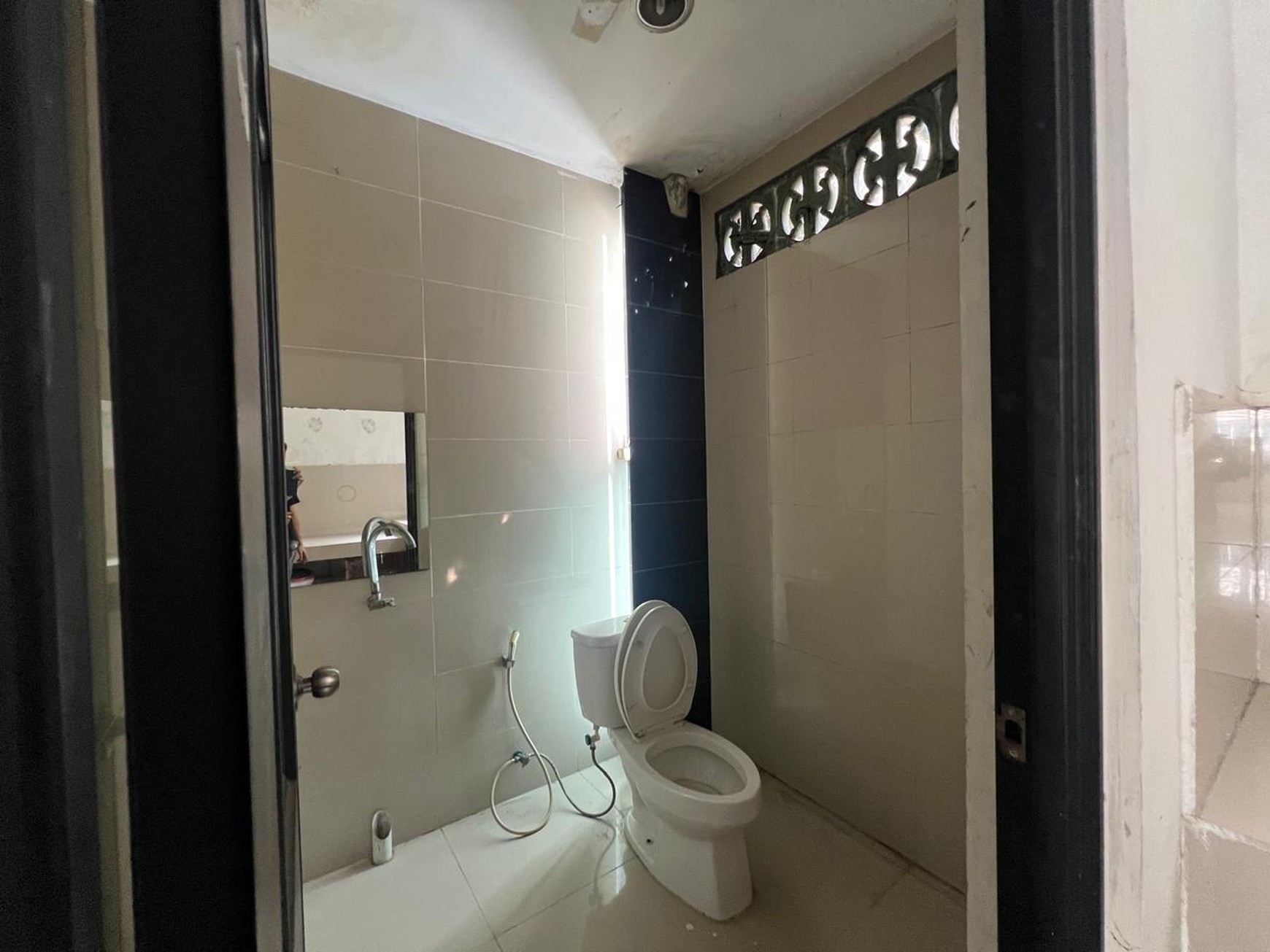 Ruko Komersial 3,5 Lantai siap pakai cideng jakarta pusat 