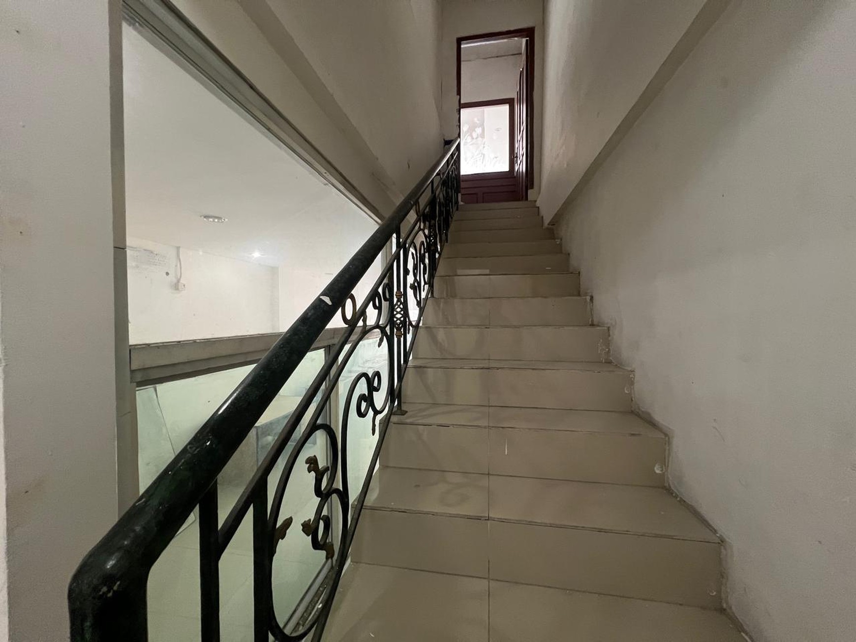 Ruko Komersial 3,5 Lantai siap pakai cideng jakarta pusat 