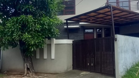 DISEWAKAN RUMAH LUAS DI ANGGREK LOKA BSD