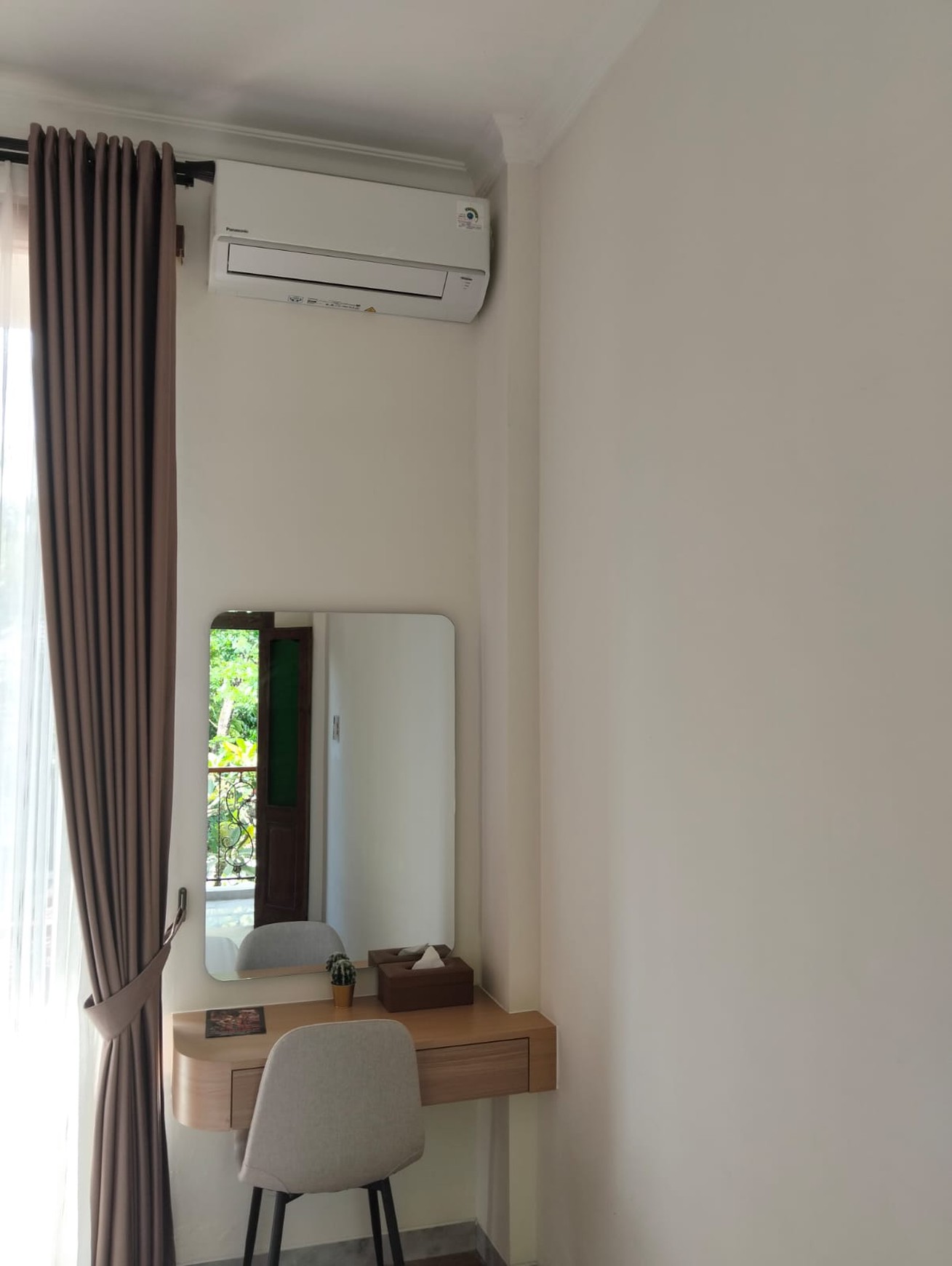 Miliki Investasi Villa Furnish Lokasi Strategis Lokasi Dekat Jalan Wates Km 9, Gamping