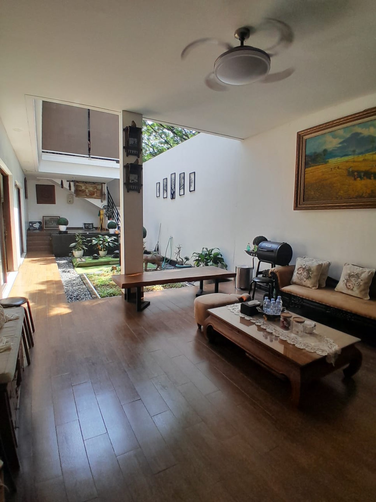 Rumah Modern 2 Lantai di The Wiladatika Residence Jakarta Timur