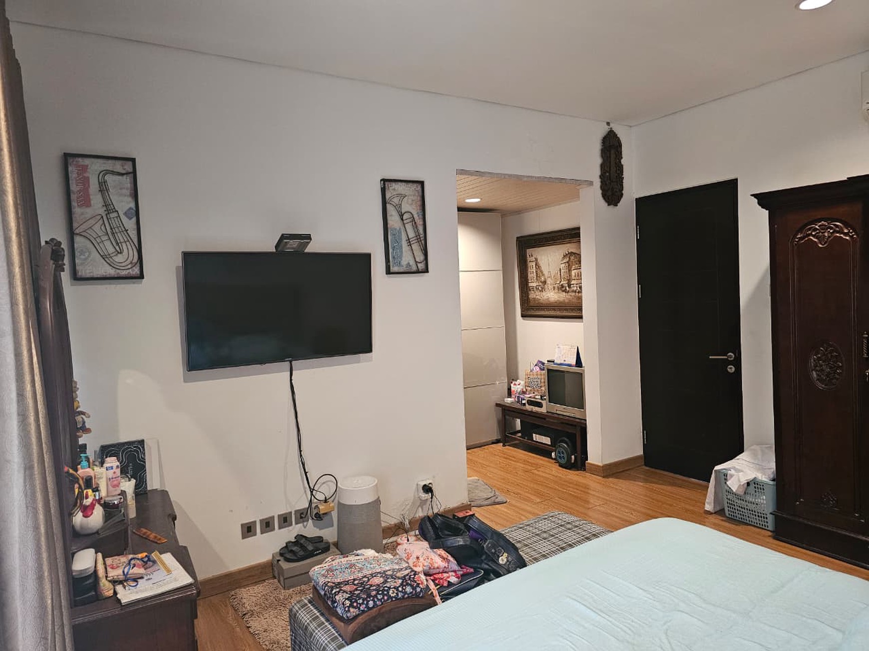 Rumah Modern 2 Lantai di The Wiladatika Residence Jakarta Timur