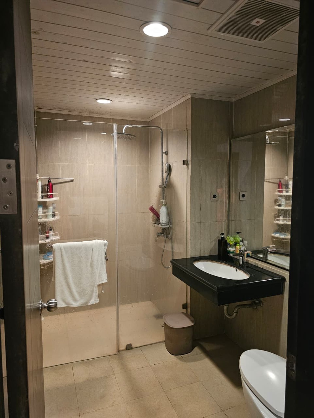 Rumah Modern 2 Lantai di The Wiladatika Residence Jakarta Timur