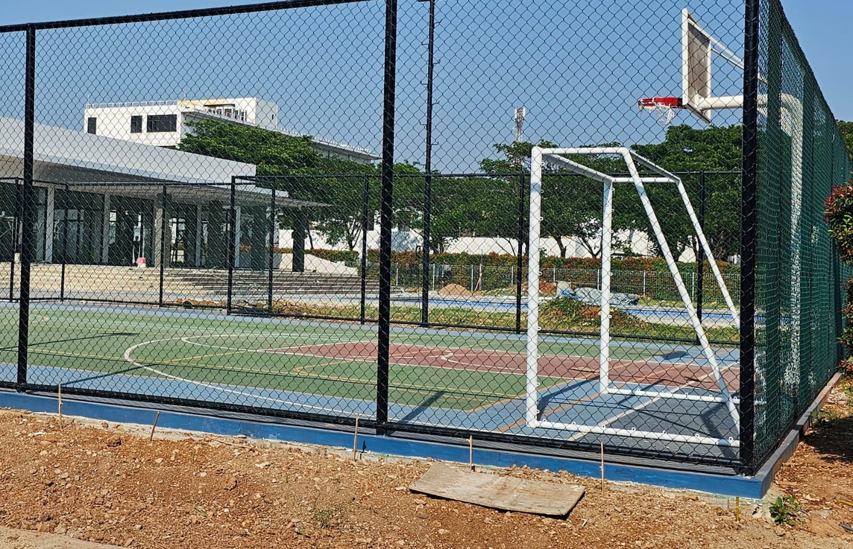 Rumah Modern 2 Lantai di The Wiladatika Residence Jakarta Timur