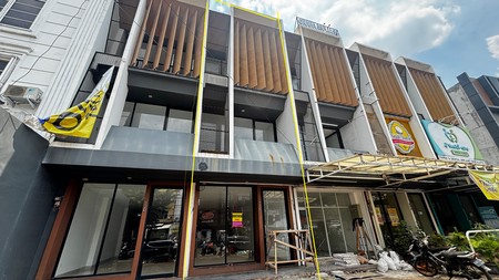 Ruko Baru 3,5 Lantai, Strategis Komersil Di Tebet Barat, Dekat Jl. MT Haryono