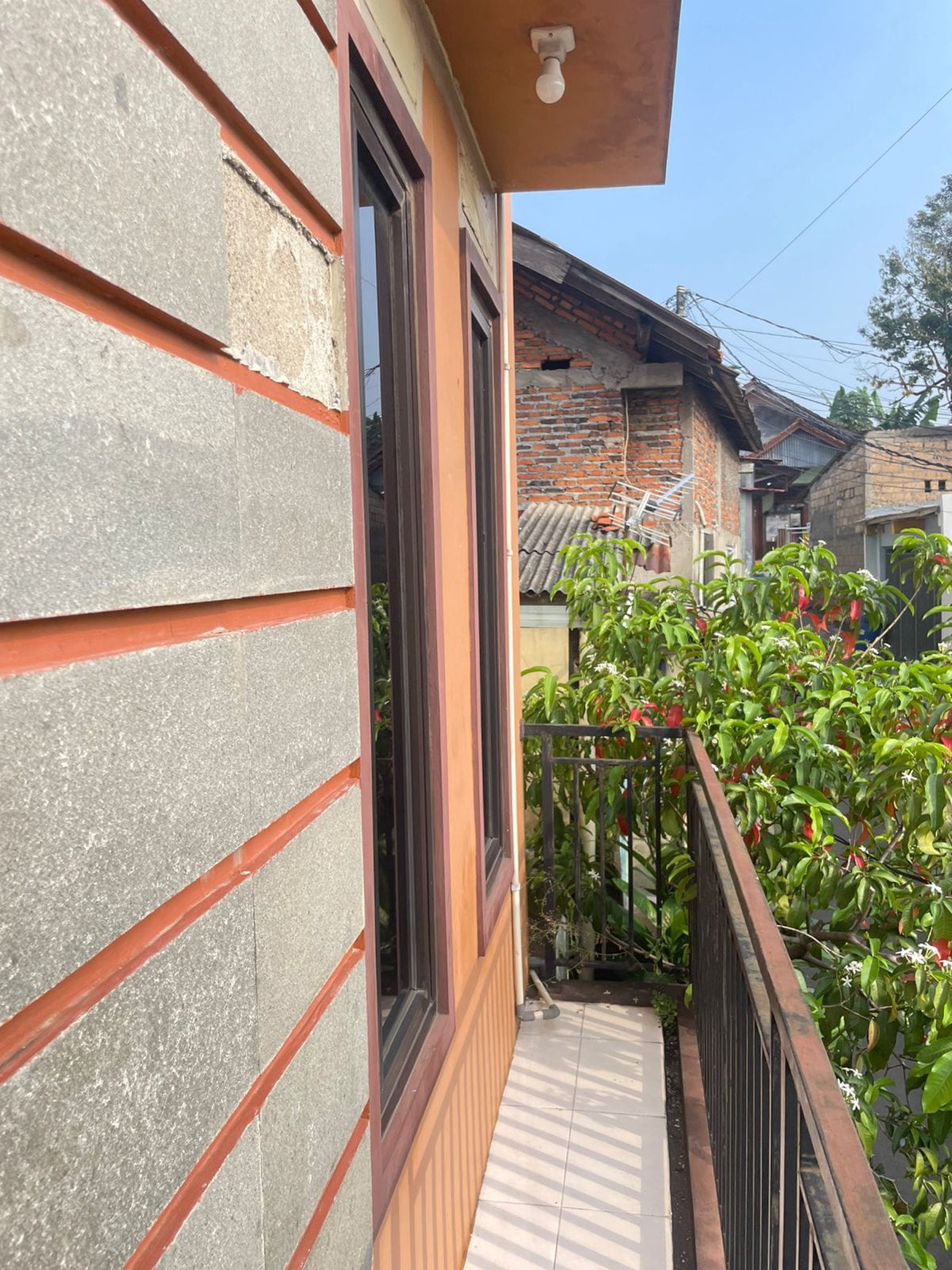 Dijual Rumah di Jalan Madrasah, Bambu Apus - Cipayung, Jakarta Timur