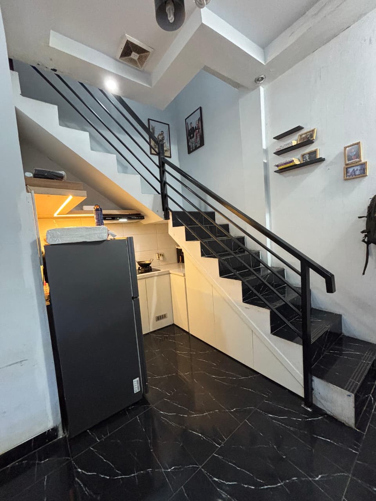 Dijual Rumah di Jalan Waru Raya, Kalideres, Jakarta Barat
