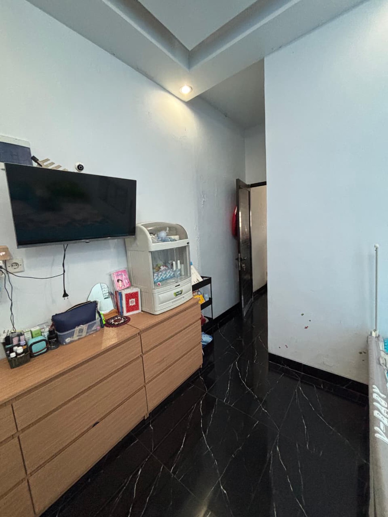 Dijual Rumah di Jalan Waru Raya, Kalideres, Jakarta Barat