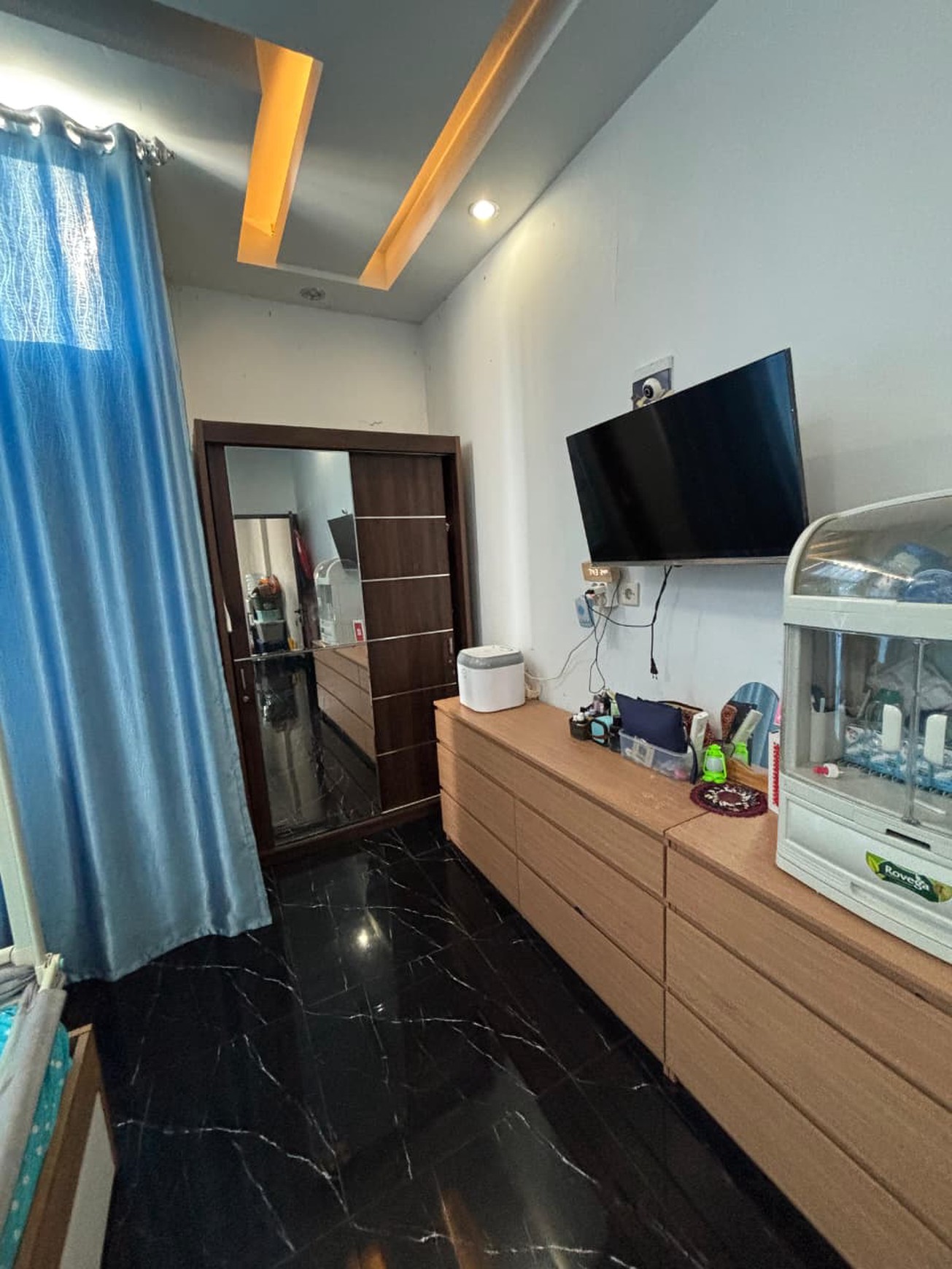 Dijual Rumah di Jalan Waru Raya, Kalideres, Jakarta Barat