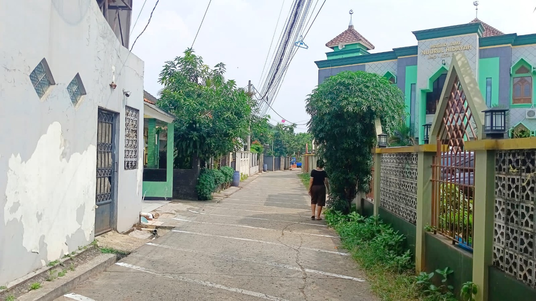 Dijual Rumah Kontrakan 4 Pintu dan 4 kios di limo cinere.