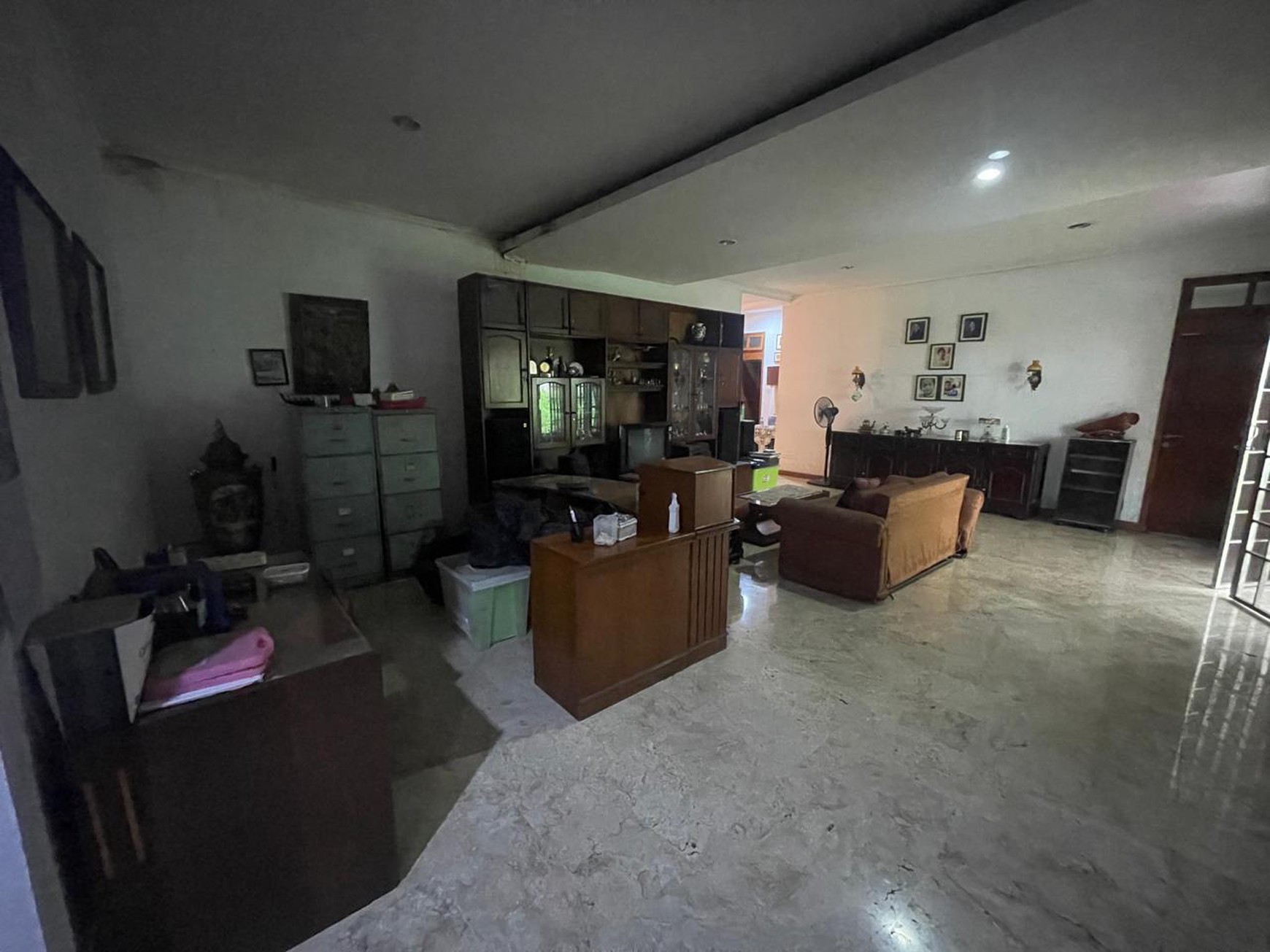 Rumah Luas Siap Huni di Jakarta Selatan Luas 724 m2 dan Bangunan 500 m2 SHM