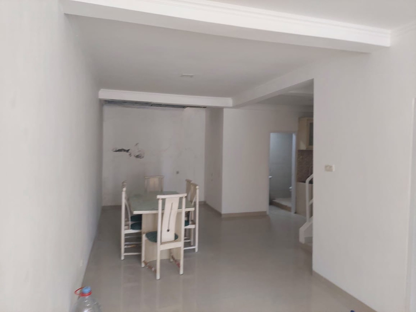 Rumah bagus dlokasi strategis,siap huni.Keamanan 24 jam.