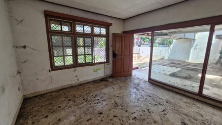 Dijual Rumah Lama Hitung Tanah Lokasi Strategis di Jl. Cempaka Putih Tengah, Jakarta Pusat