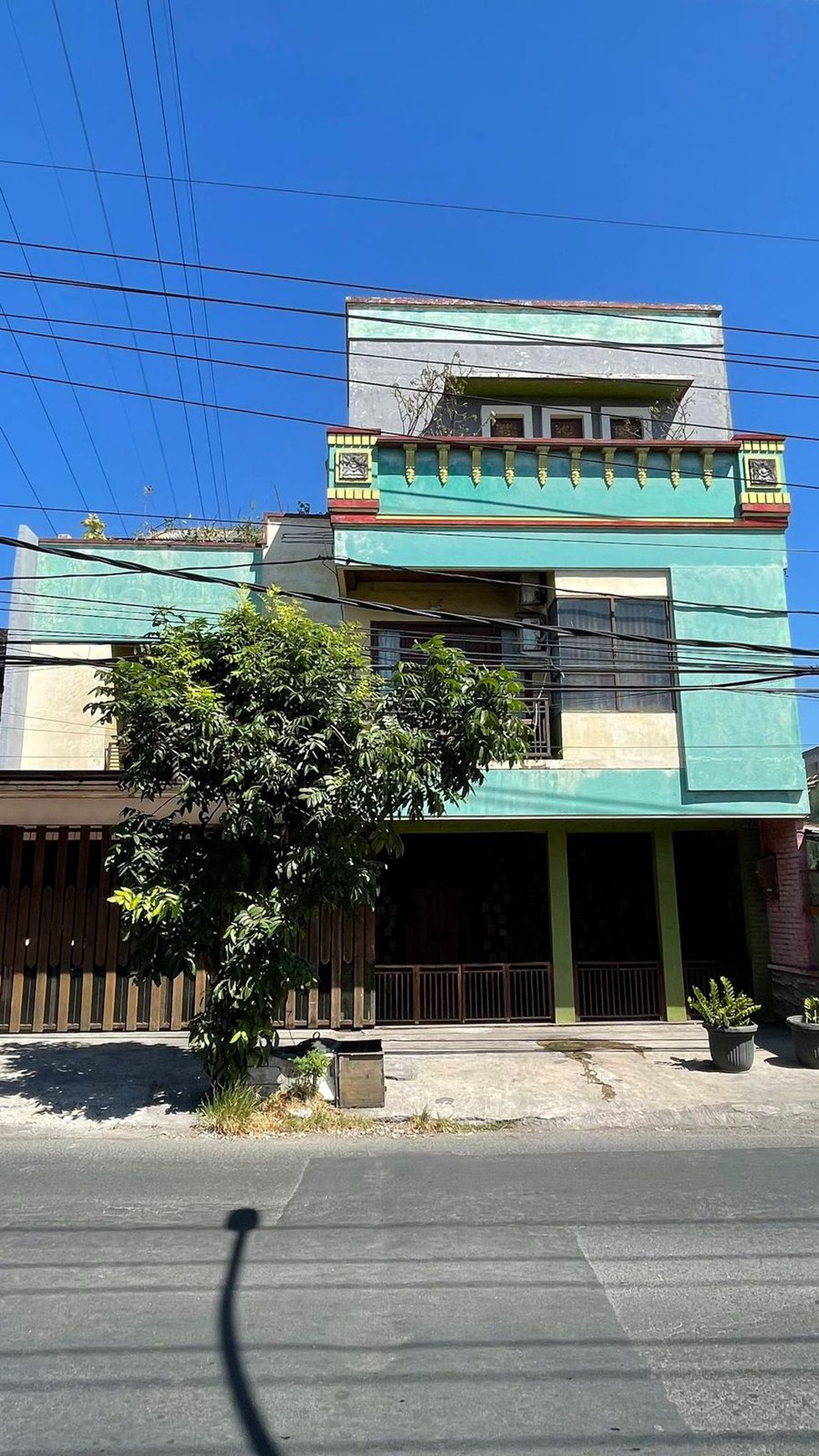 Jual Rumah Raya Lontar 3 Lantai Dekat Pakuwon Mall