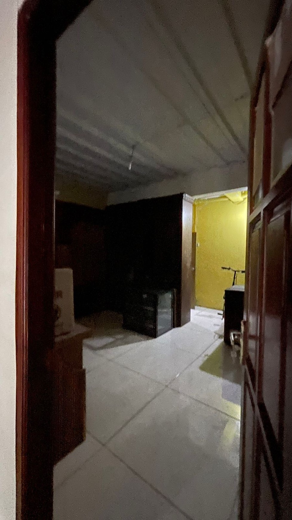 Jual Rumah Raya Lontar 3 Lantai Dekat Pakuwon Mall