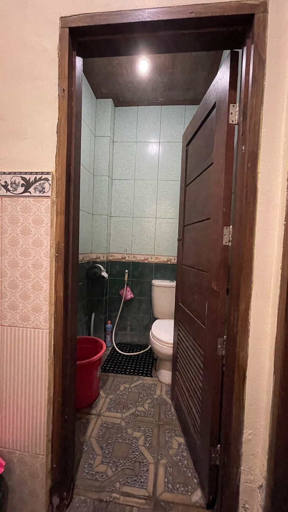 Jual Rumah Raya Lontar 3 Lantai Dekat Pakuwon Mall