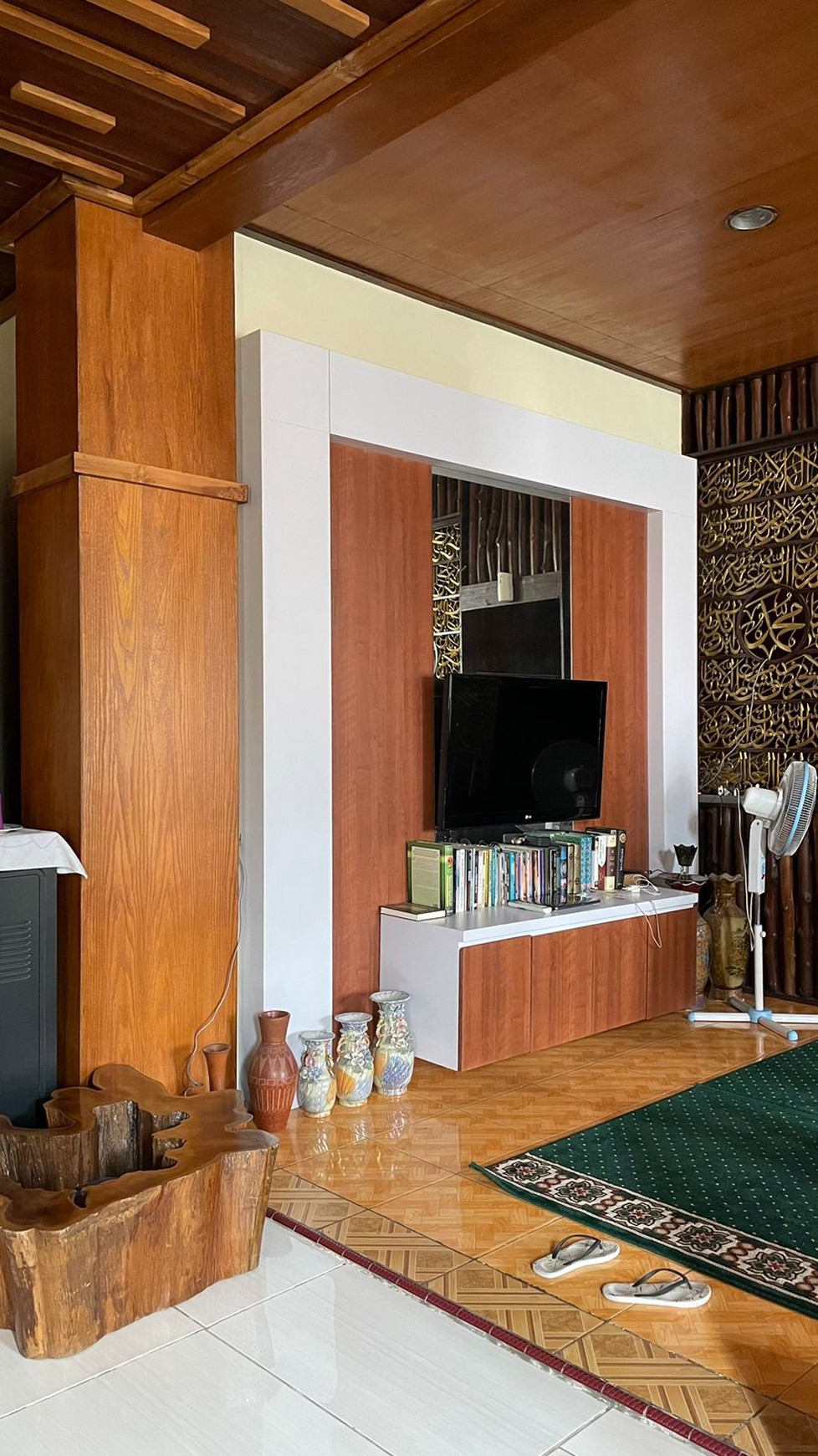 Jual Rumah Raya Lontar 3 Lantai Dekat Pakuwon Mall
