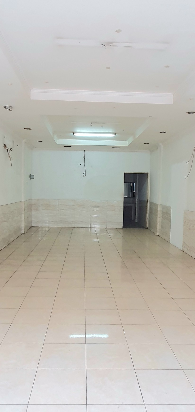 Ruko Boulevard Raya, Kelapa Gading. 4,5x17 m&#xb2;. Lokasi strategis, di pusat keramaian Kelapa Gading